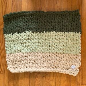 Chunky knit baby blanket